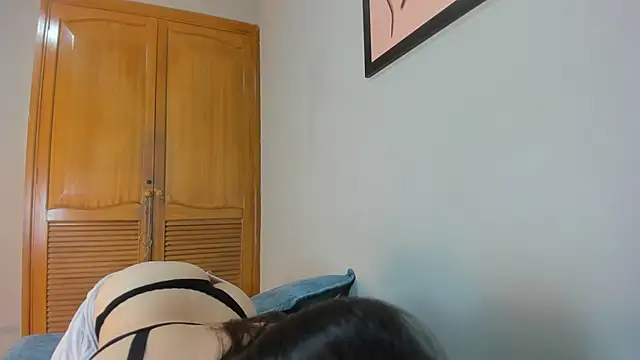 bella_sstone's cam snapshot