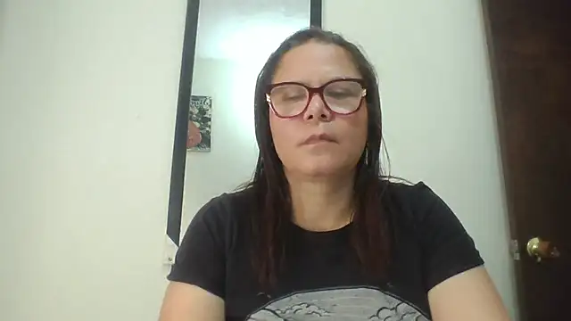 latinamaster's cam snapshot