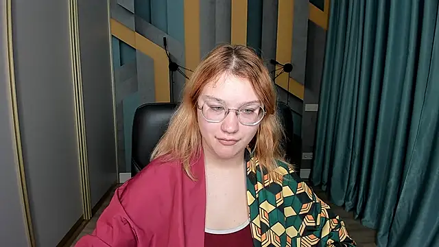 AngelinaLow's cam snapshot