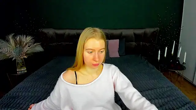 Alina_Blonde's cam snapshot