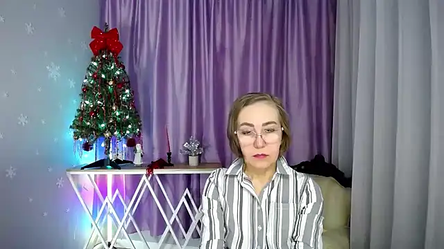 queen_a_n_i's cam snapshot