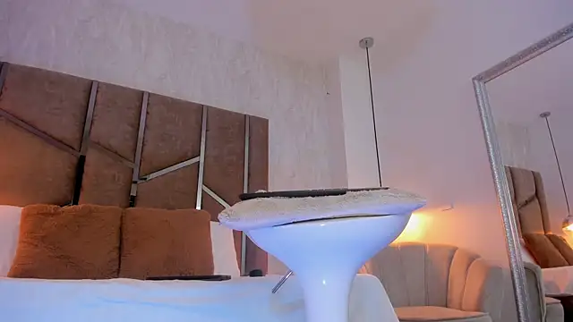 Martinaa_Jones_'s cam snapshot