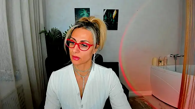 MuseOfStage's cam snapshot