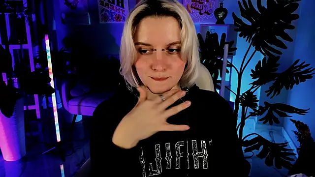 BethanyCloud's cam snapshot