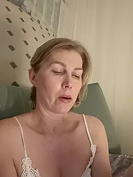 stellahere8's cam snapshot