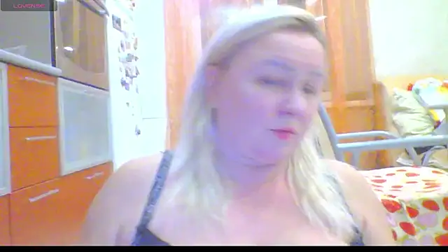 mira_robinsonnn's cam snapshot