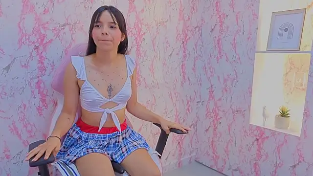 IssaSkinny's cam snapshot