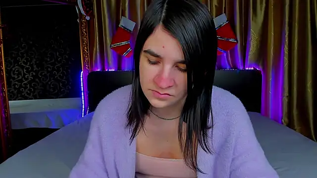 _Polly_Love_'s cam snapshot