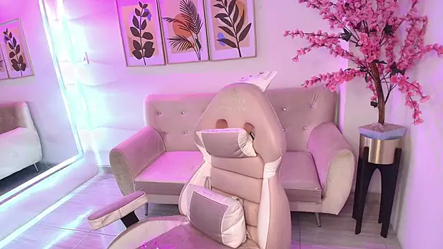 Divinee_Cloe's cam snapshot