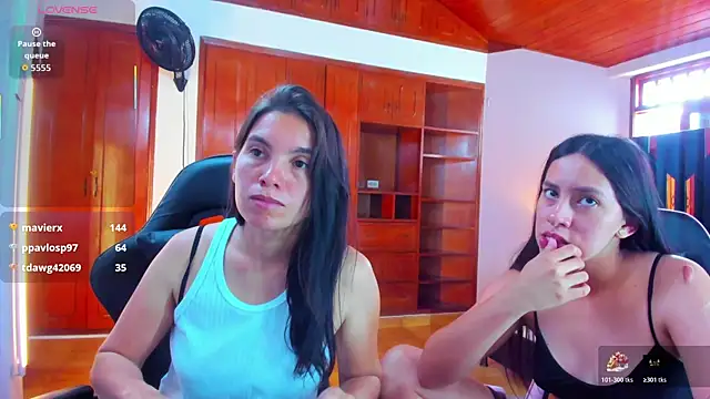 Sofy_and_Mia live sex cam
