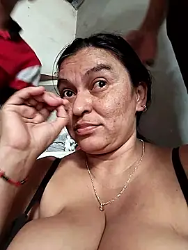 Horny-Mommy-Dirty live sex cam