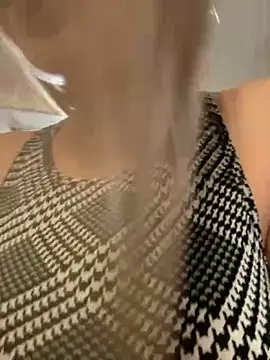 Isabella_Varella's cam snapshot