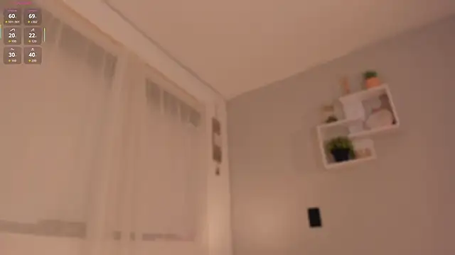 caro_sanchezz's cam snapshot