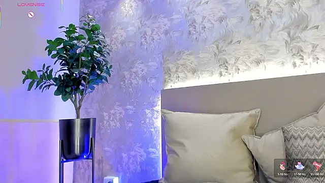 saraycollins's cam snapshot