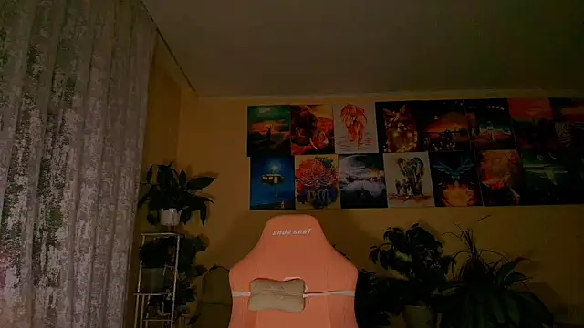 GoodWitch_'s cam snapshot