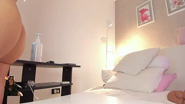 roxannegomez's cam snapshot