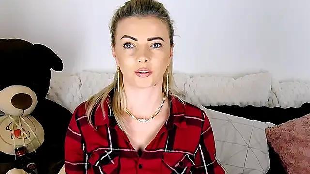 Aly_girl1's cam snapshot