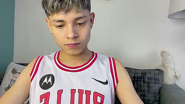 Andy_Belier23's cam snapshot