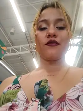 Alinaat086's cam snapshot