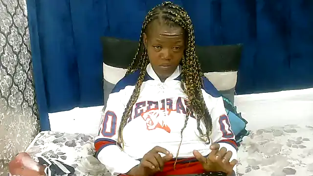 DarkBeauty33's cam snapshot