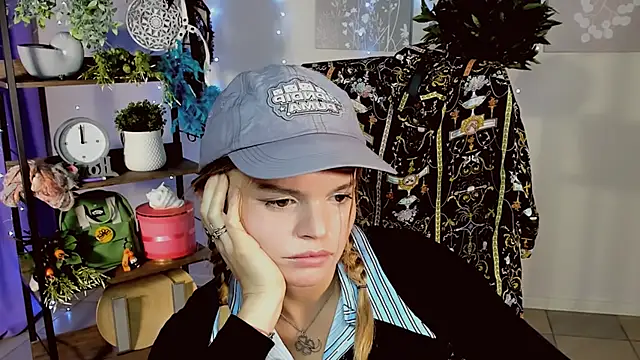 SaraGolben's cam snapshot