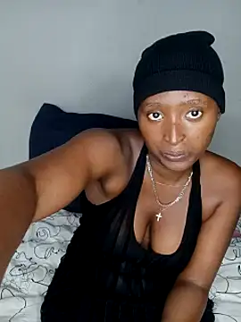 sexyiyaraxx's cam snapshot