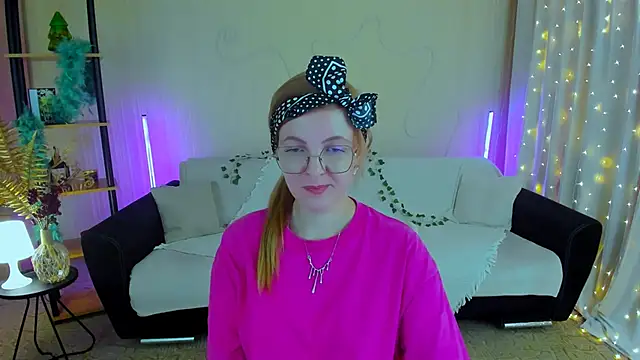 YourUniverser's cam snapshot