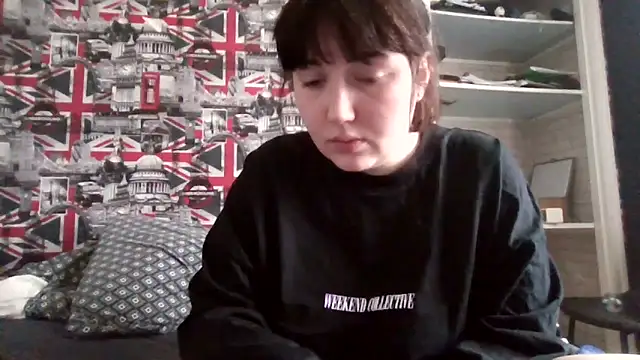 Lynylou live sex cam