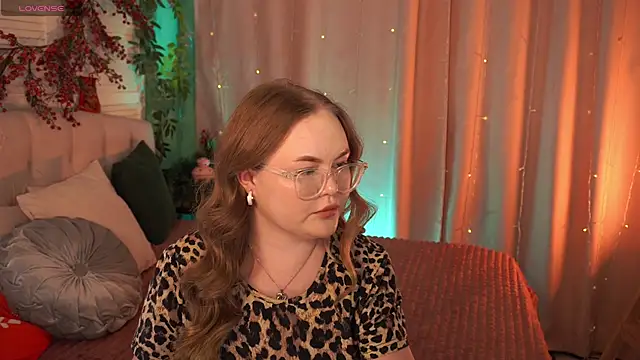 FeliciaLorne's cam snapshot