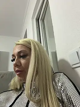 AlmaRusell's cam snapshot