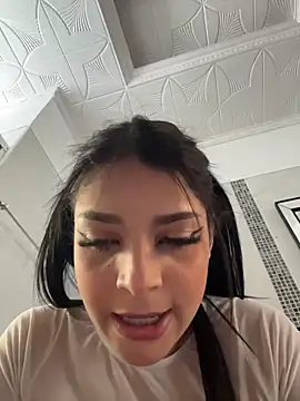 ArieliciousXXX's cam snapshot