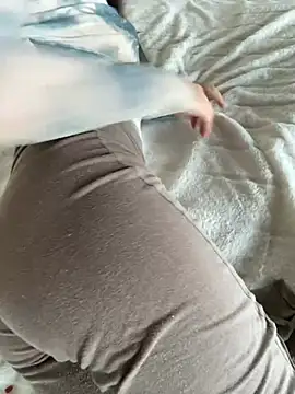 Lorrie_Luci's cam snapshot