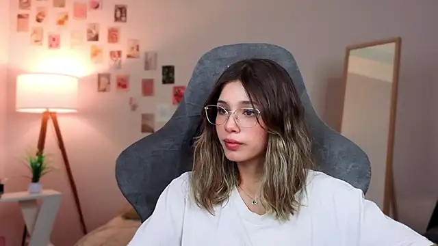 dinnerwithflowers's cam snapshot