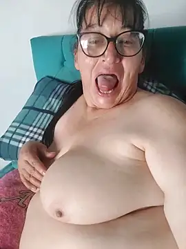 clarita_01's cam snapshot