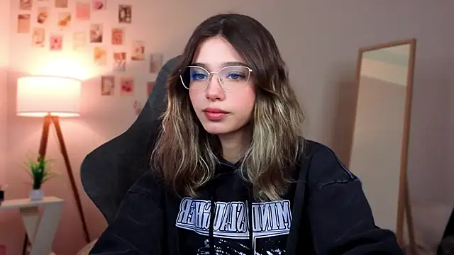 dinnerwithflowers's cam snapshot