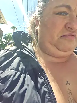 curvy_diva_'s cam snapshot