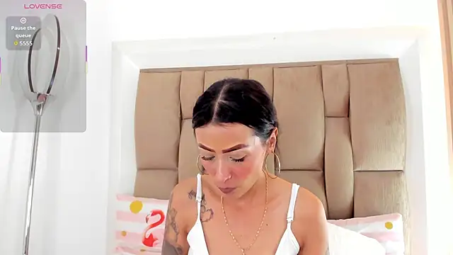 emily_rivas_'s cam snapshot