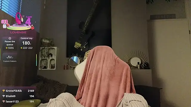 AyreenMoore live sex cam