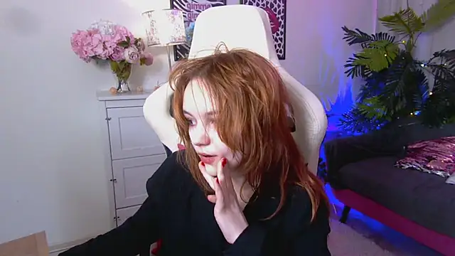 Staymonica live sex cam