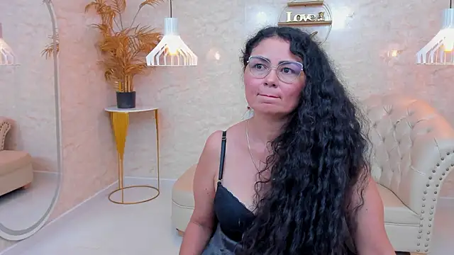 MiaMaturee's cam snapshot