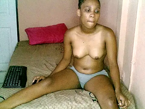 Cutenique's cam snapshot