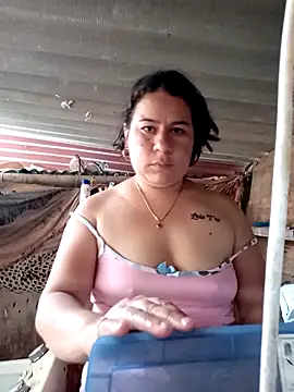 Luciana_37's cam snapshot