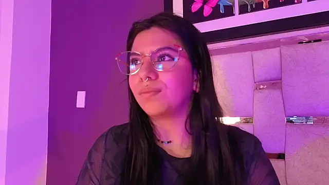 emilyy_cooperr's cam snapshot