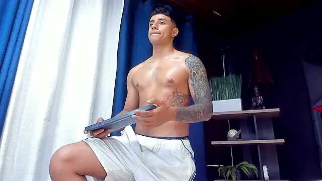 jaze_bradley's cam snapshot