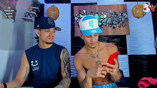 Friendsofeverything_'s cam snapshot