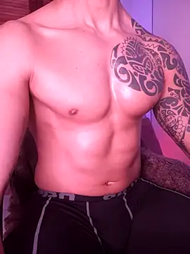 Joylopez_fit's cam snapshot