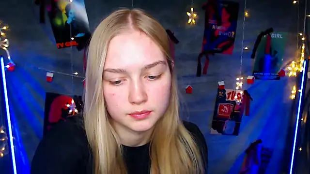 MademoiselleCl's cam snapshot