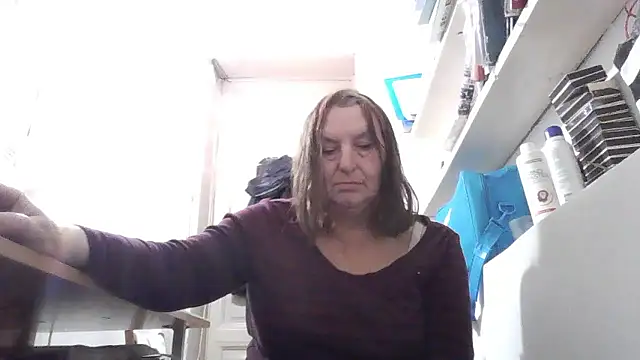 AnnaLive570's cam snapshot