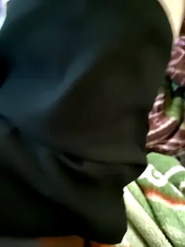 RAYI_Queen_4 live sex cam