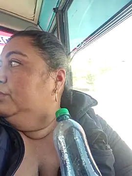 curvy_diva_'s cam snapshot